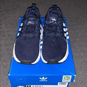 Adidas tennis shoes, size 6, navy and white